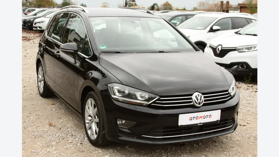 VOLKSWAGEN Golf Sportsvan -