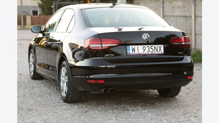 VOLKSWAGEN Jetta -