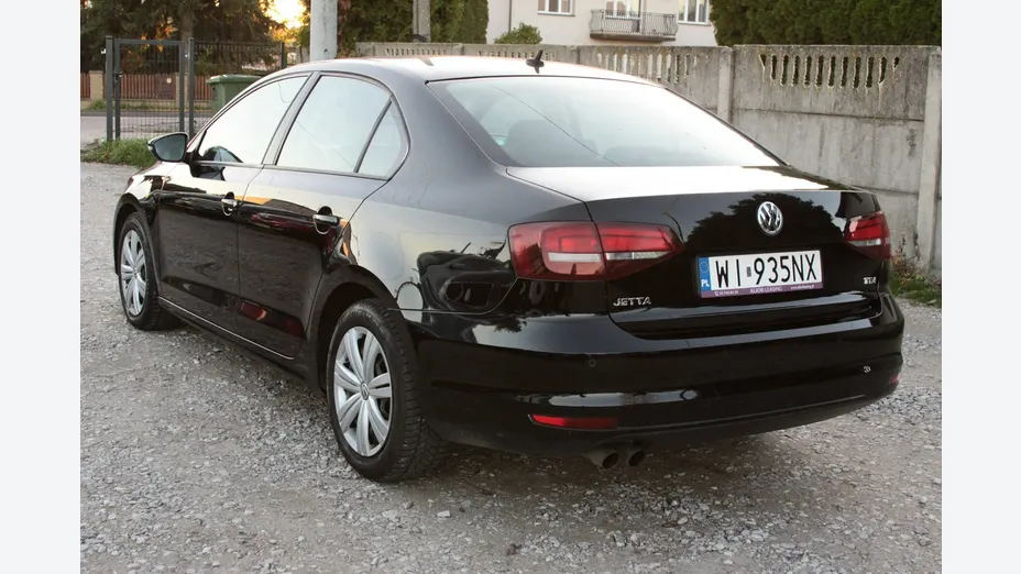 VOLKSWAGEN Jetta -
