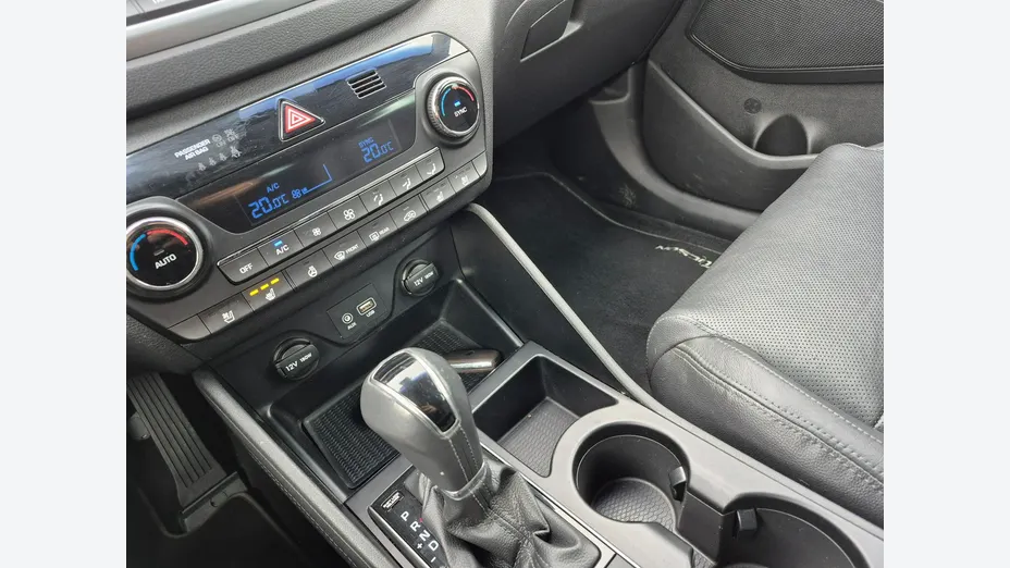 HYUNDAI Tucson -