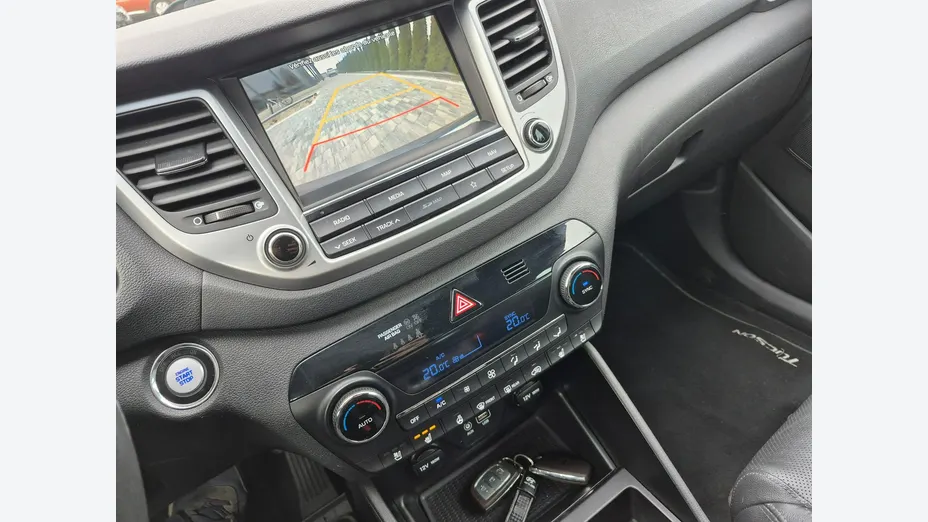 HYUNDAI Tucson -