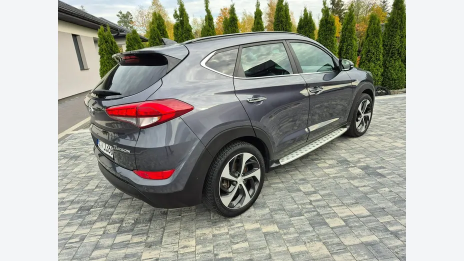 HYUNDAI Tucson -