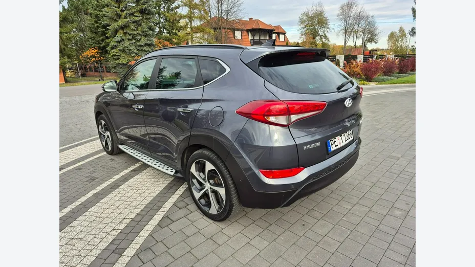 HYUNDAI Tucson -