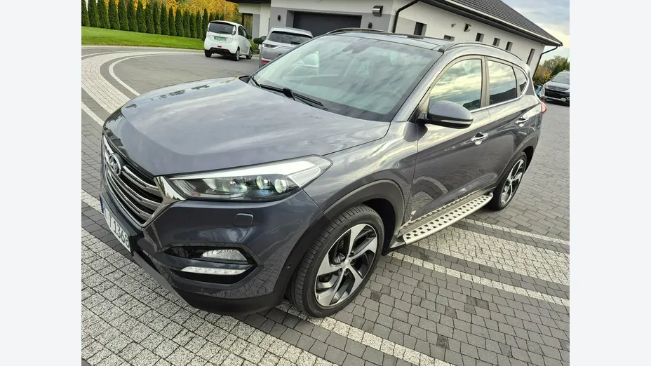 HYUNDAI Tucson -
