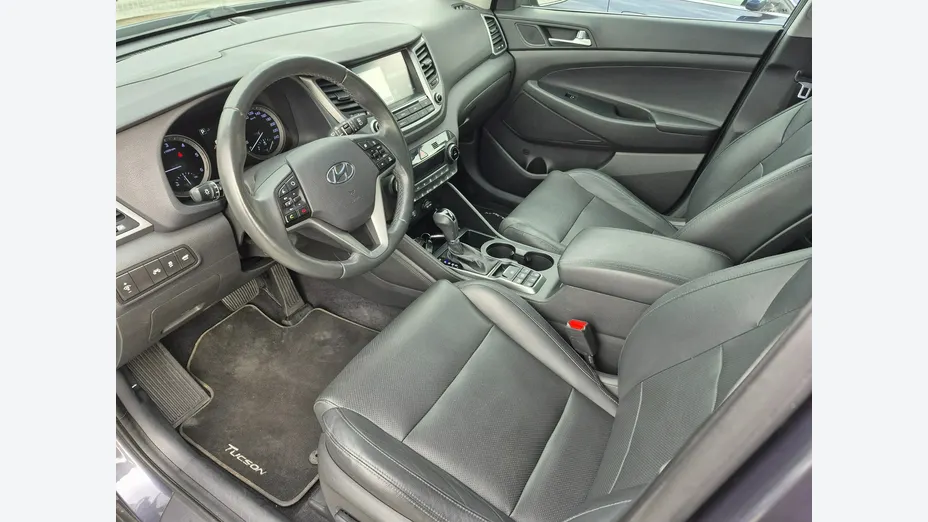 HYUNDAI Tucson -