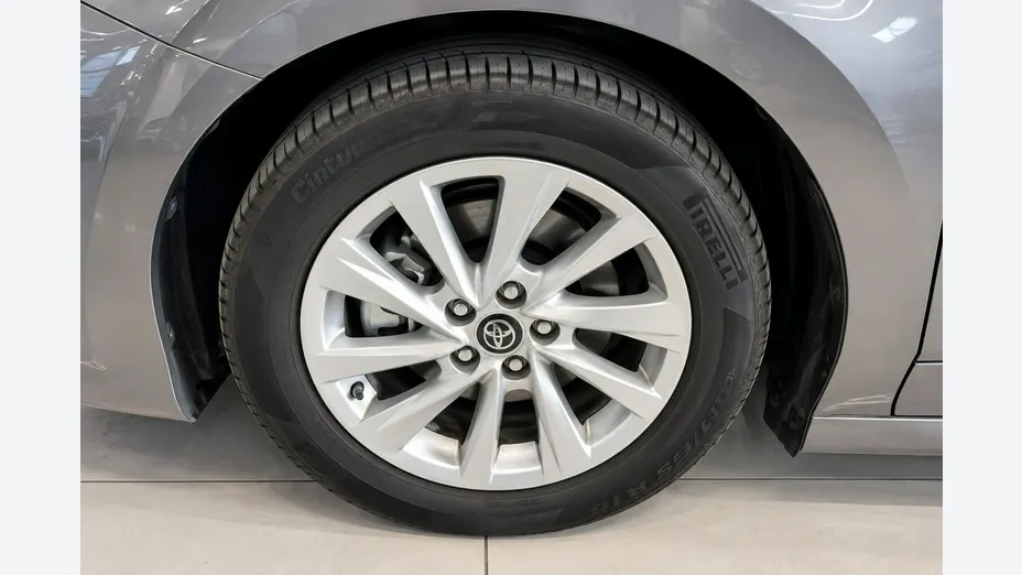 TOYOTA Camry -