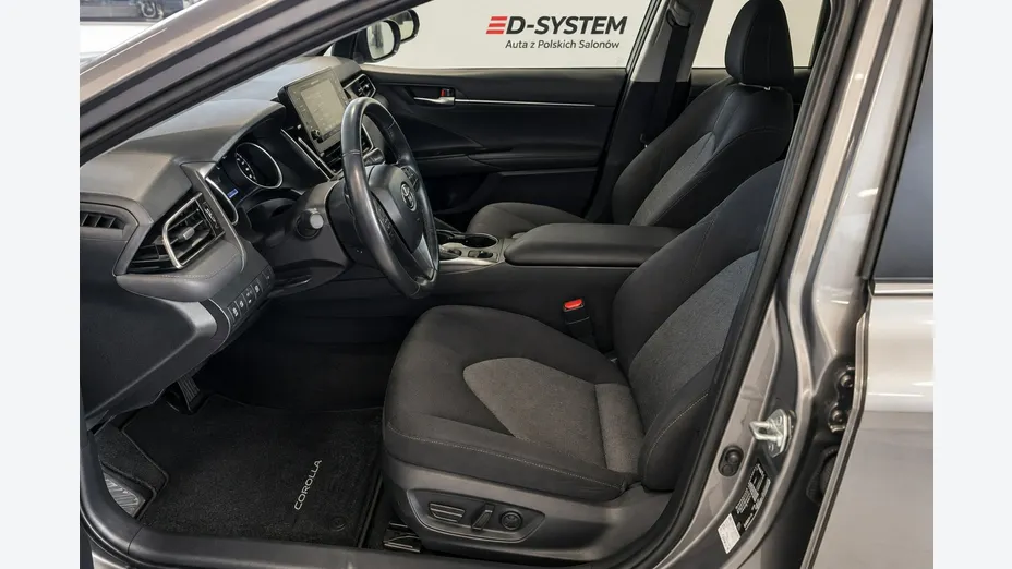 TOYOTA Camry -