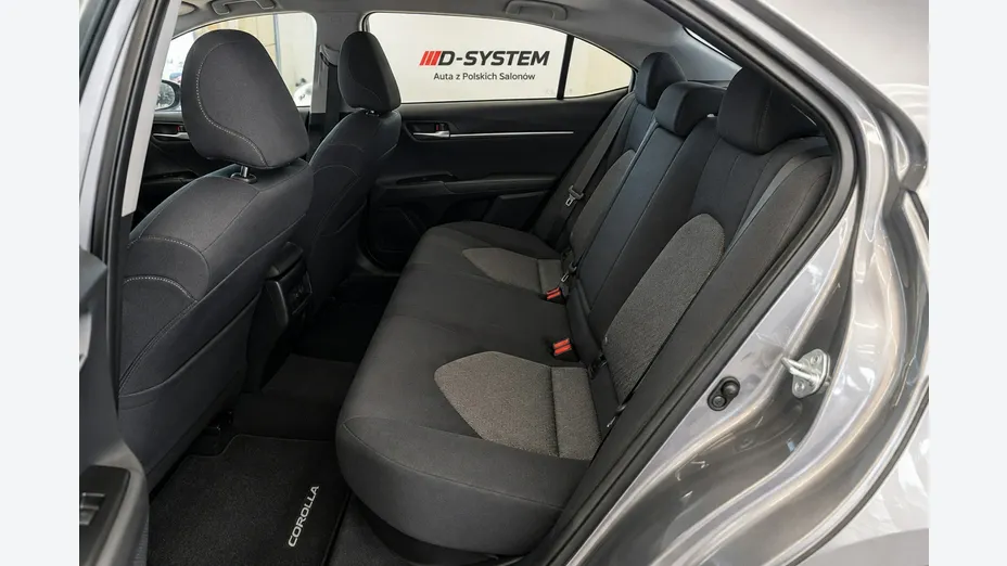 TOYOTA Camry -