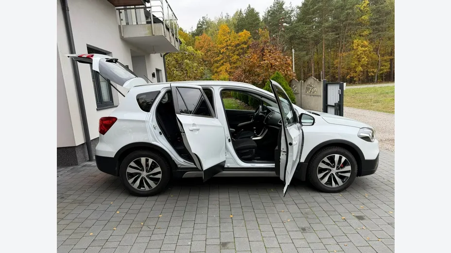 SUZUKI S-Cross -