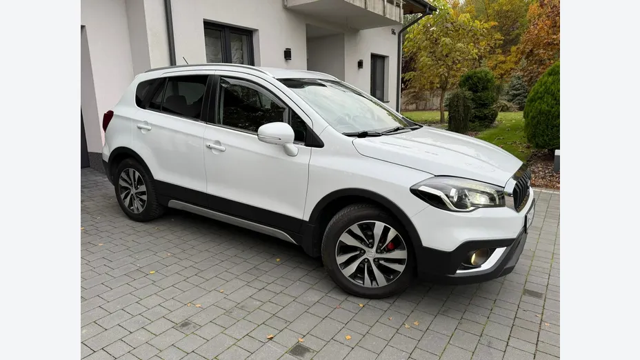 SUZUKI S-Cross -
