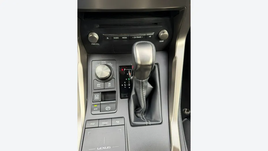 LEXUS NX -