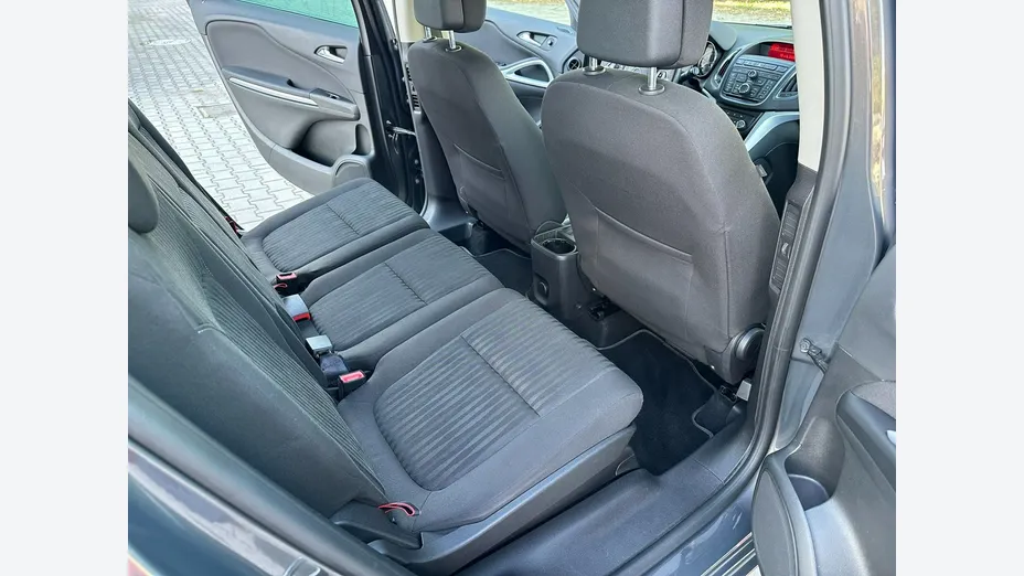OPEL Zafira -