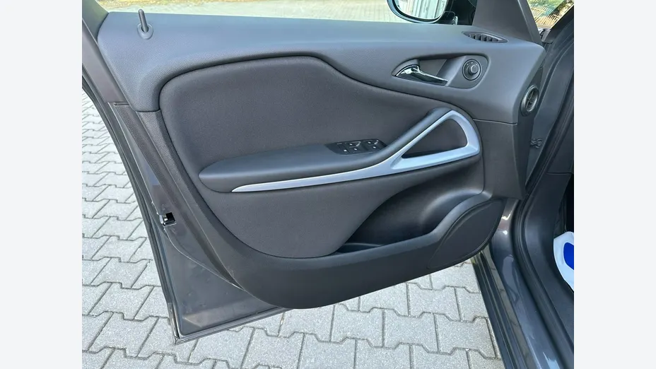 OPEL Zafira -