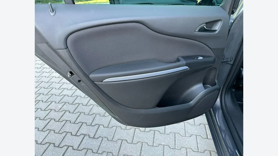 OPEL Zafira -