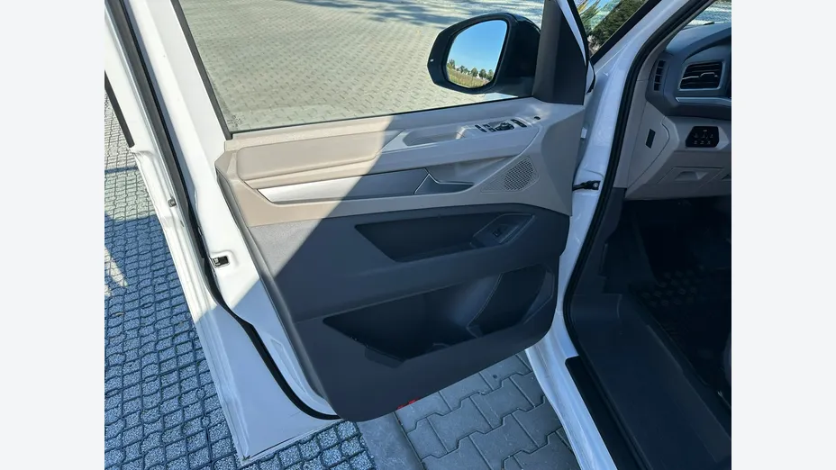 VOLKSWAGEN Multivan -