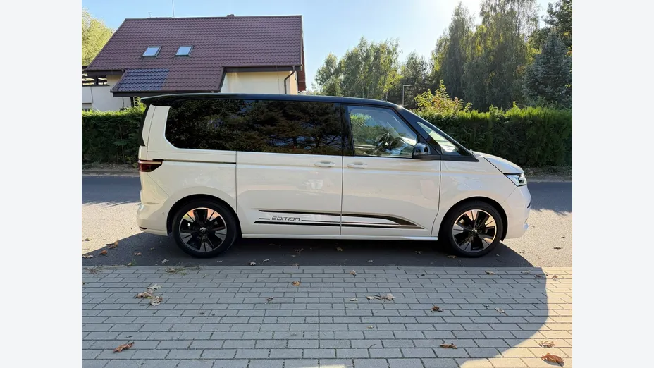 VOLKSWAGEN Multivan -