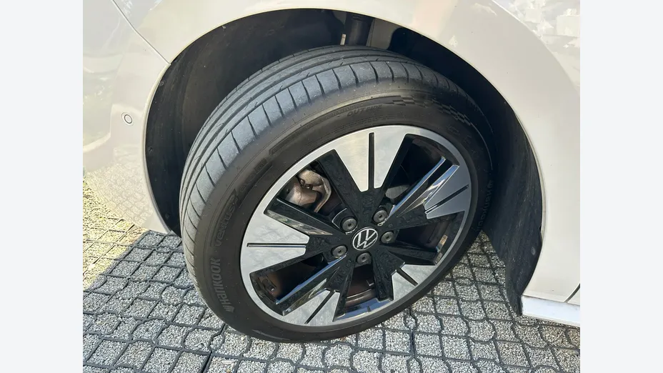 VOLKSWAGEN Multivan -