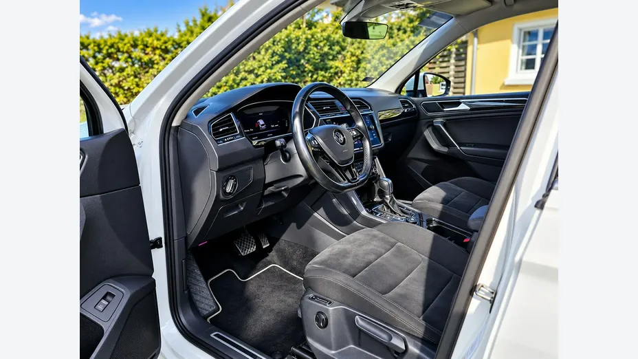 VOLKSWAGEN Tiguan -