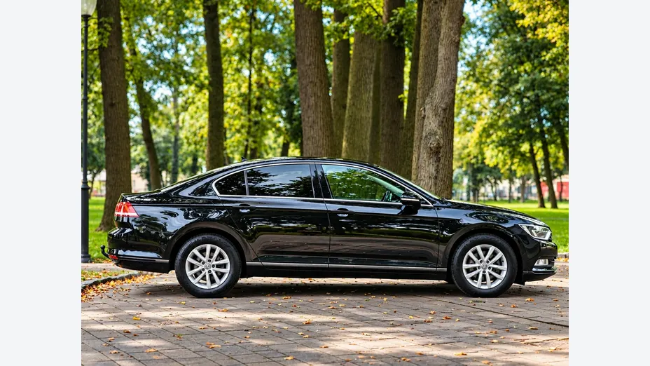 VOLKSWAGEN Passat -