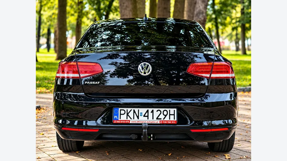 VOLKSWAGEN Passat -