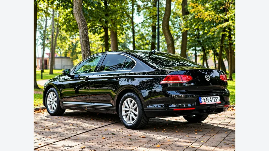 VOLKSWAGEN Passat -
