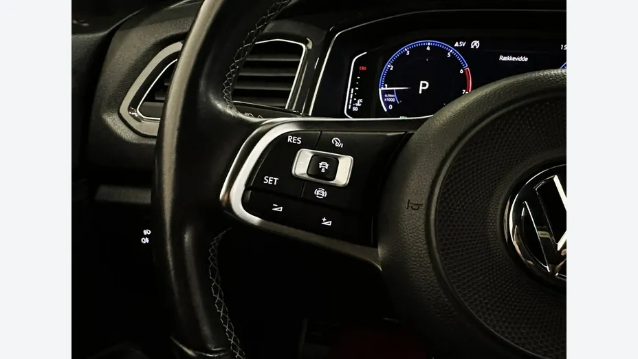 VOLKSWAGEN T-ROC -