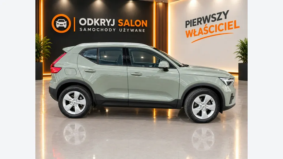 VOLVO XC40 -
