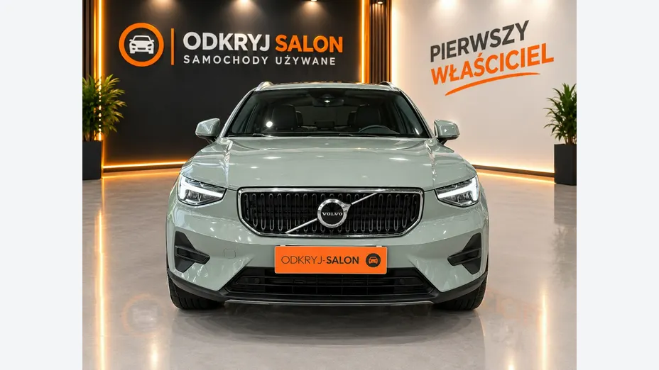 VOLVO XC40 -