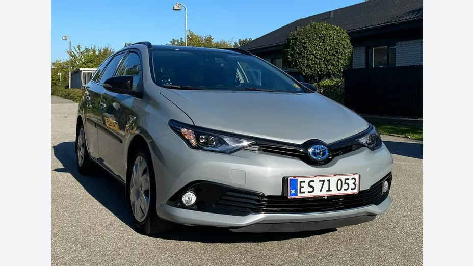 TOYOTA Auris -