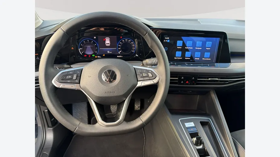 VOLKSWAGEN Golf -