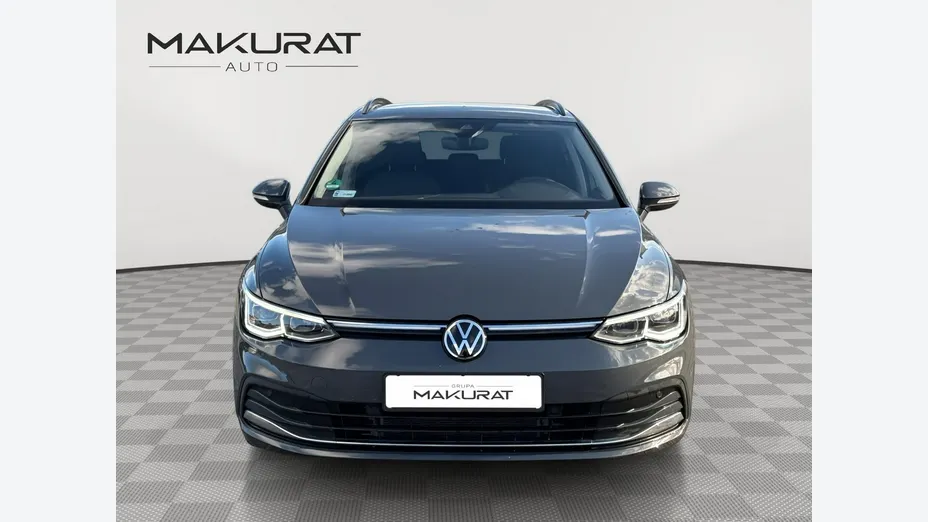 VOLKSWAGEN Golf -