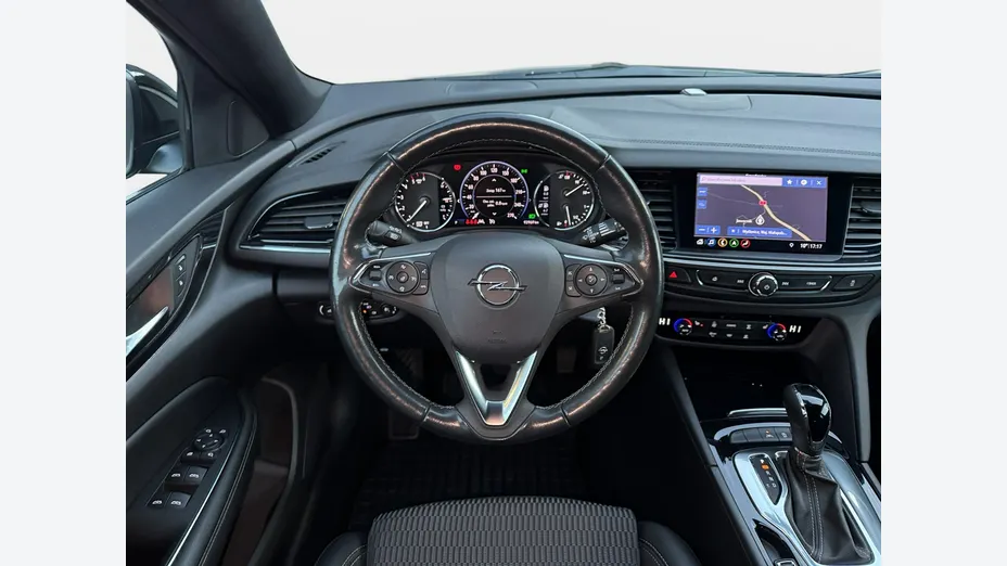 OPEL Insignia -