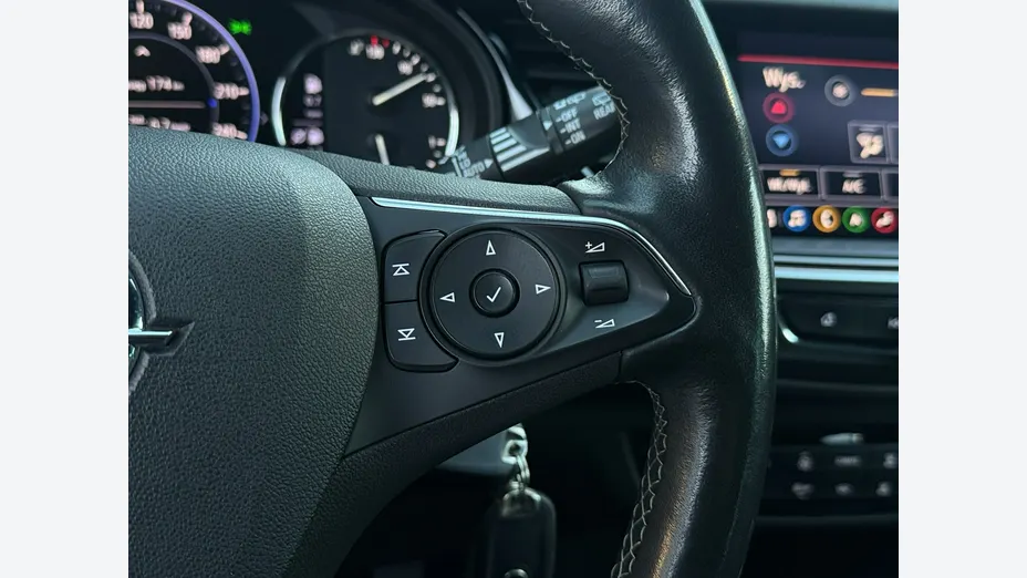 OPEL Insignia -