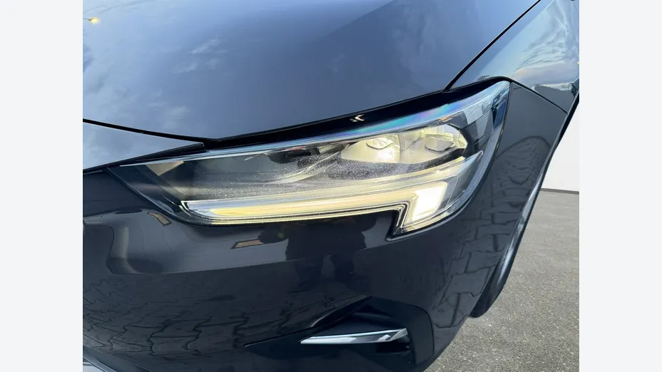 OPEL Insignia -