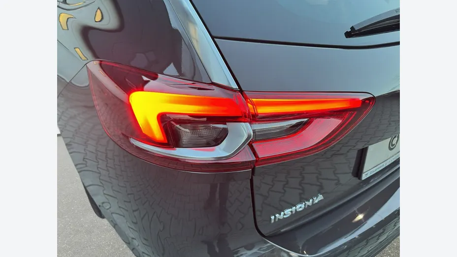 OPEL Insignia -