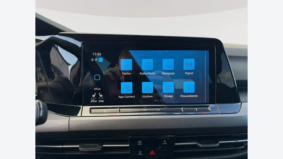 VOLKSWAGEN Golf -