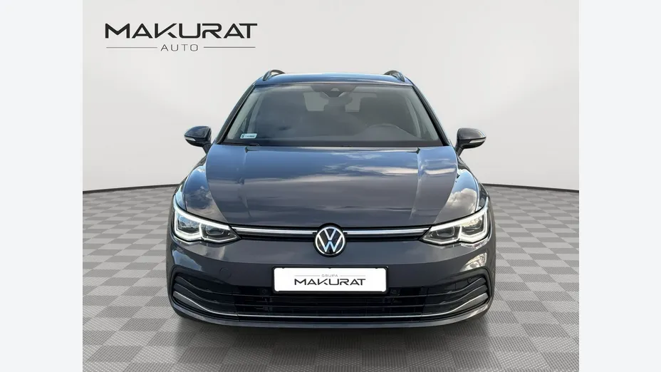 VOLKSWAGEN Golf -