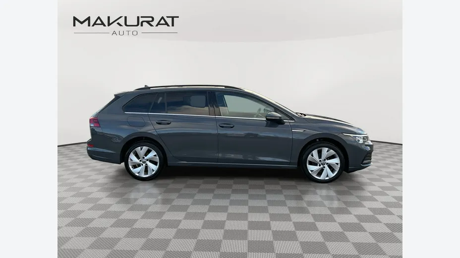 VOLKSWAGEN Golf -