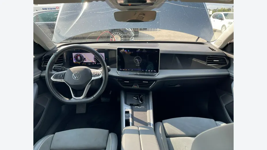 VOLKSWAGEN Passat -