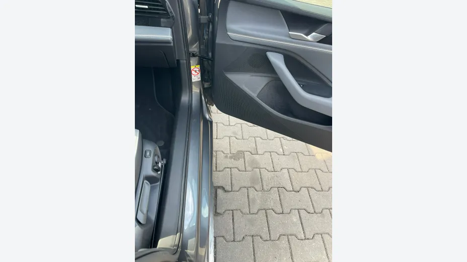 VOLKSWAGEN Passat -