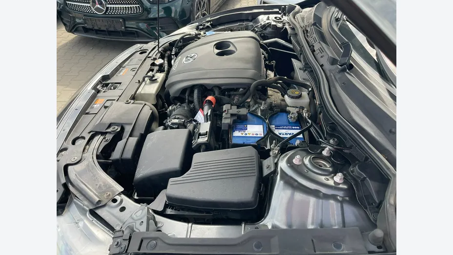 MAZDA 6 -