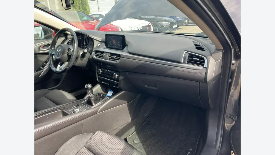 MAZDA 6 -
