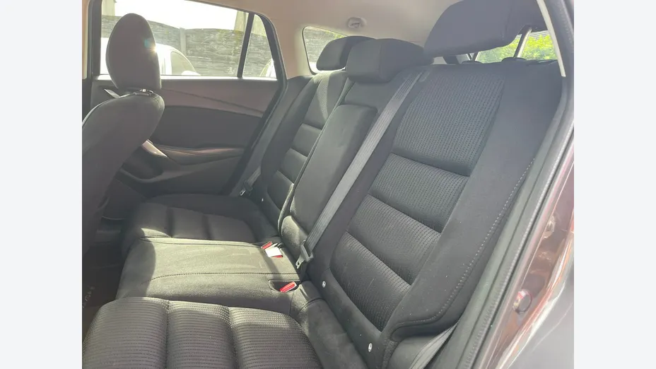 MAZDA 6 -