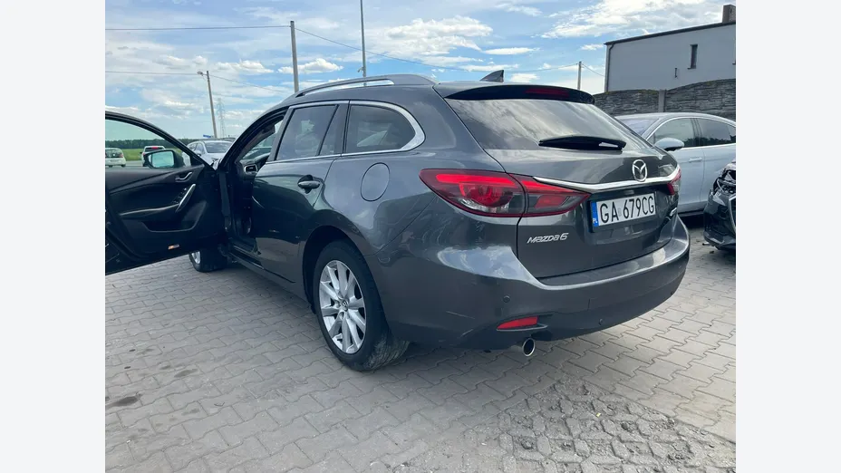 MAZDA 6 -