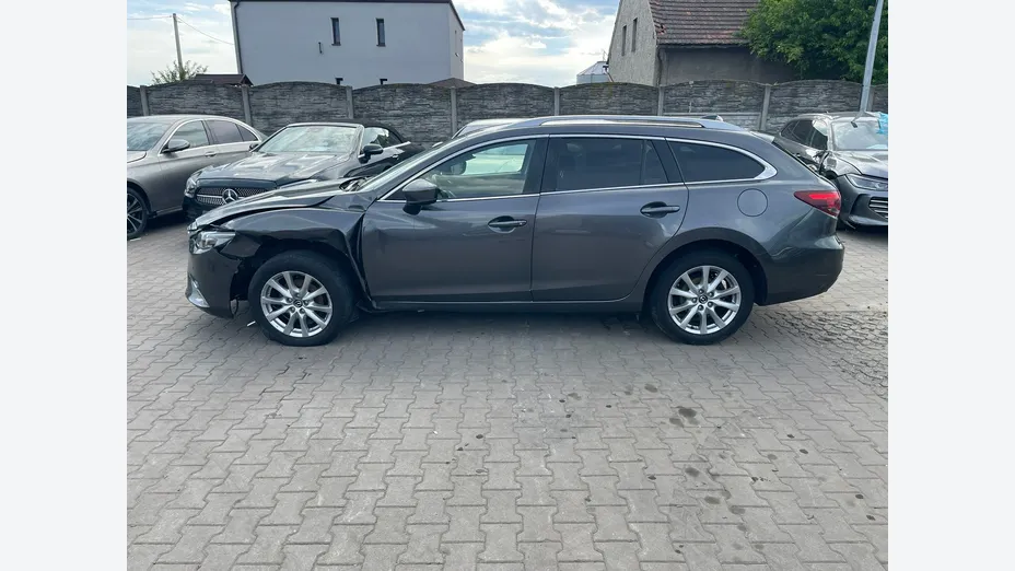MAZDA 6 -