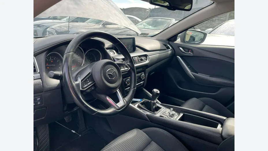 MAZDA 6 -