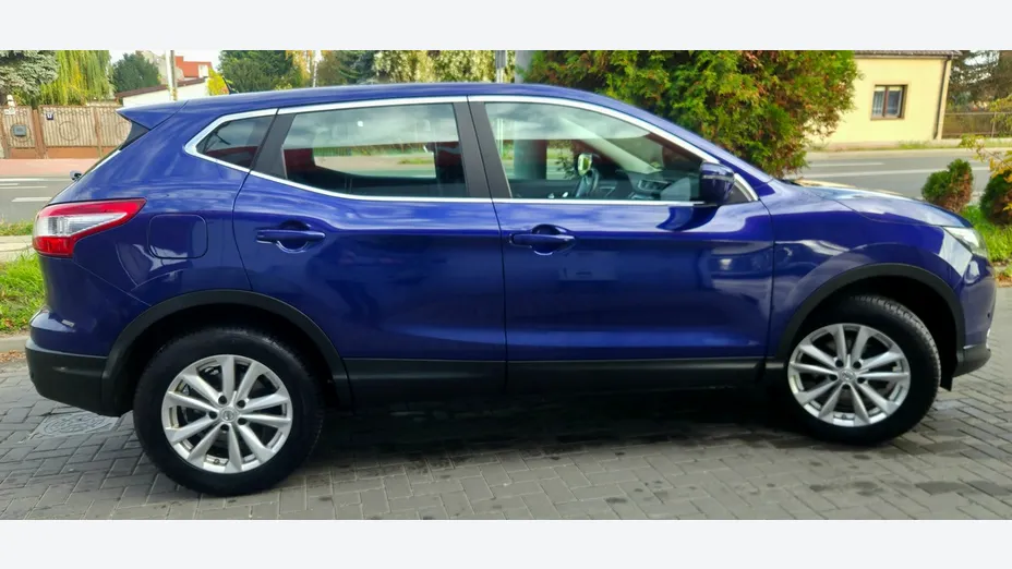 NISSAN Qashqai -
