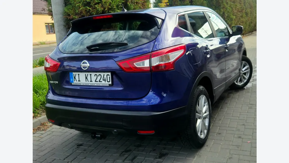 NISSAN Qashqai -