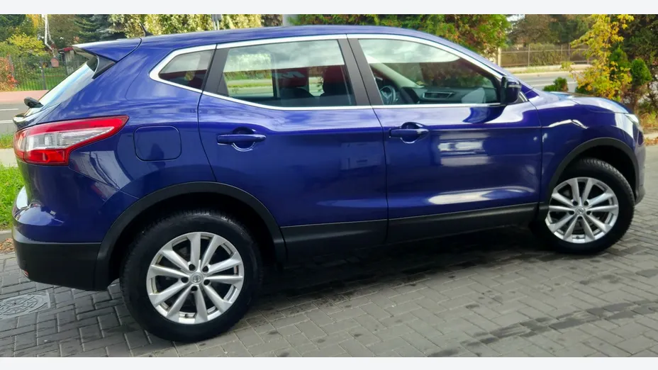 NISSAN Qashqai -