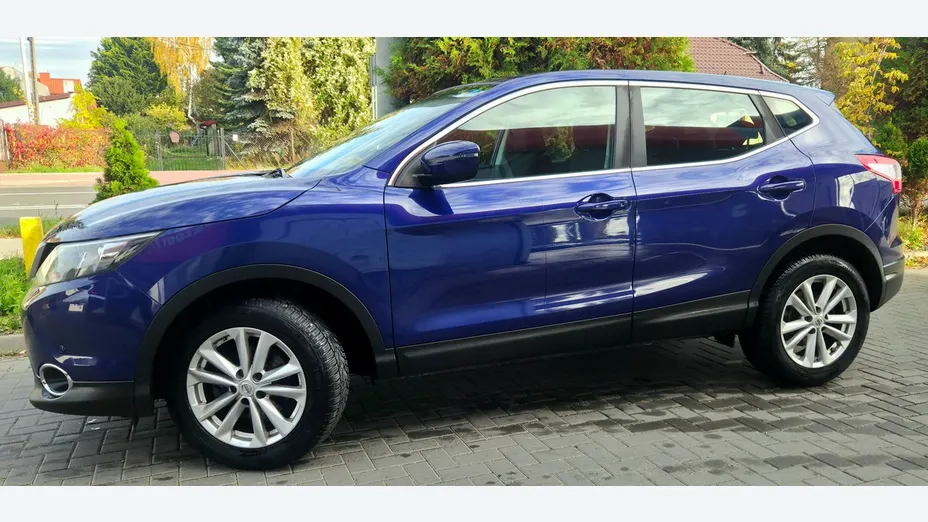 NISSAN Qashqai -